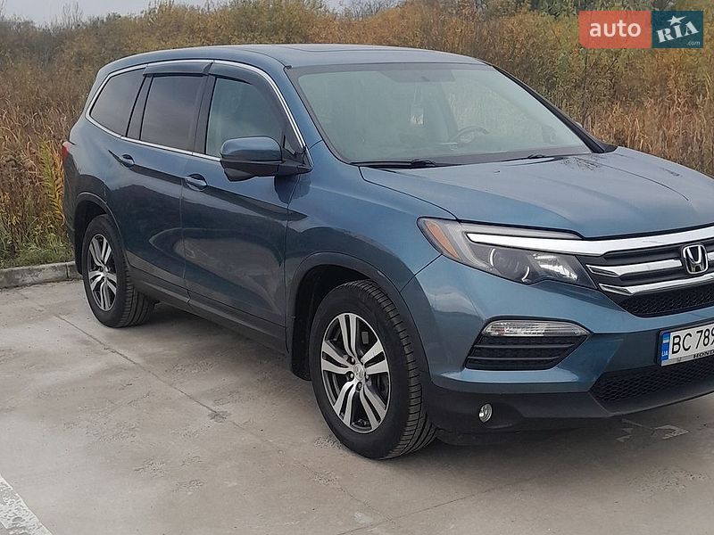 Позашляховик / Кросовер Honda Pilot 2015 в Шептицькому