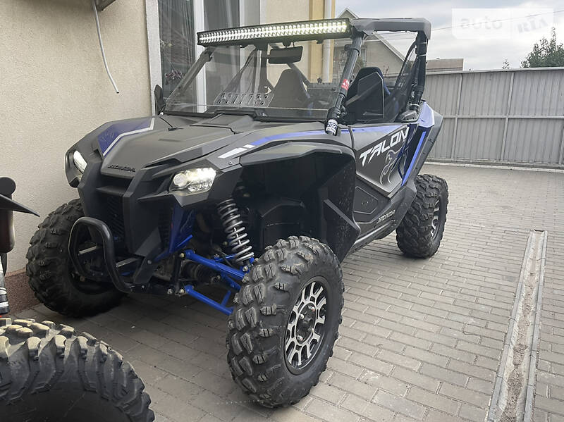 Honda Pioneer 1000 Talon 1000x