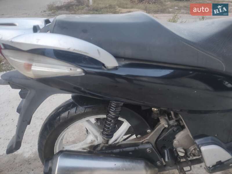 Мопеды Honda SH 125 2009 в Овруче