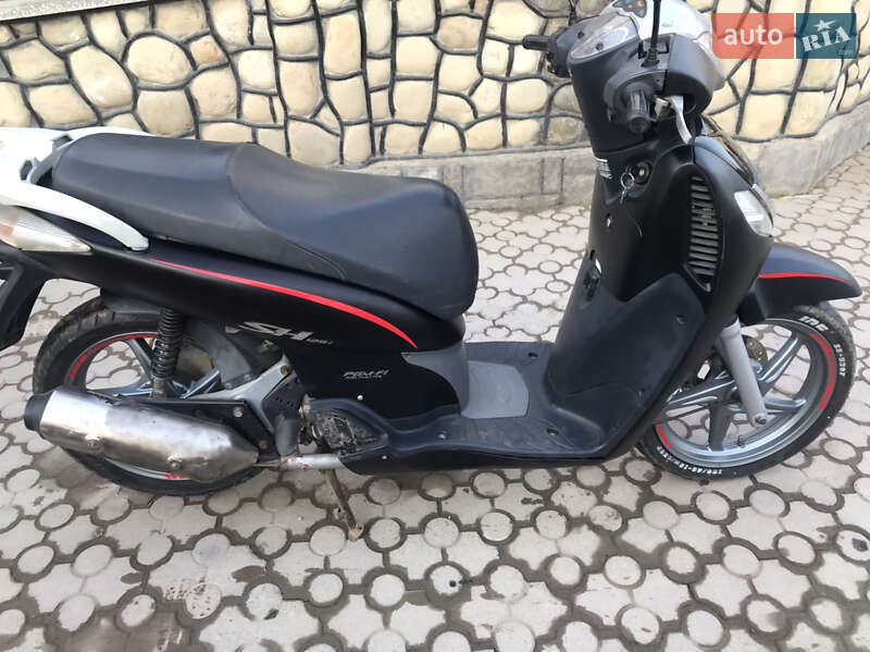Скутер Honda SH 125 2009 в Делятине