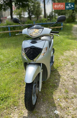 Скутер Honda SH 125 2009 в Ивано-Франковске