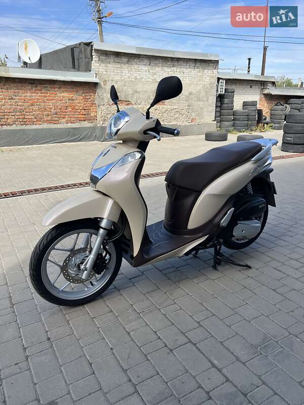 Скутер Honda SH 125 2015 в Білій Церкві
