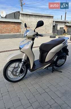 Скутер Honda SH 125 2015 в 
