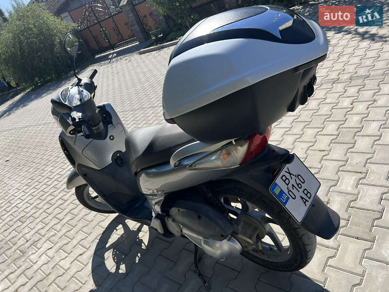 Скутер Honda SH 125 2009 в Дунаївцях