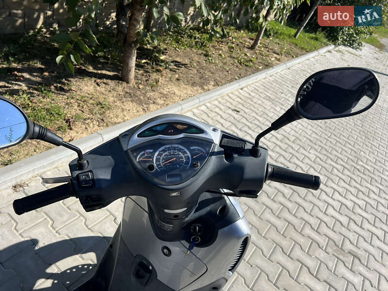 Скутер Honda SH 125 2009 в Дунаївцях