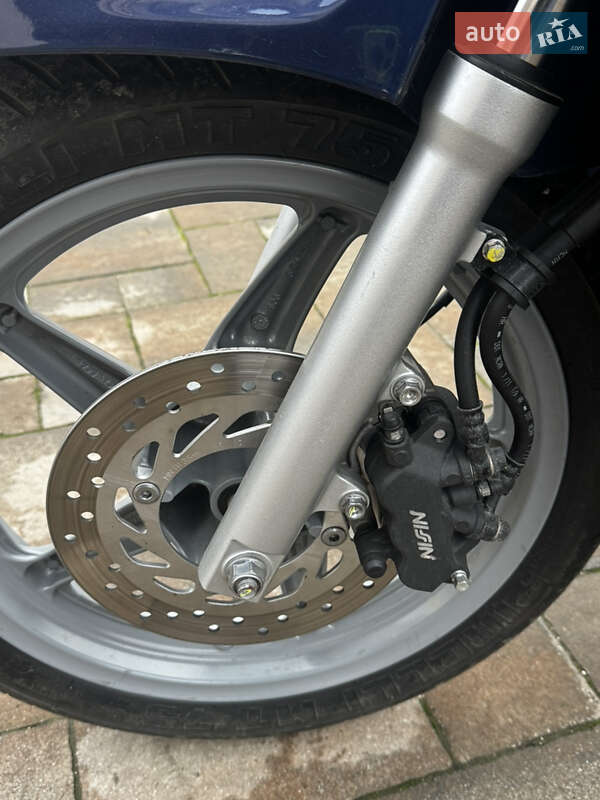 Максі-скутер Honda SH 150 2012 в Чернівцях фото 8 Максі-скутер Honda SH 150 2012 в Чернівцях