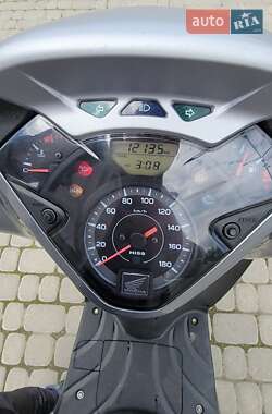 Макси-скутер Honda SH 300i 2013 в 