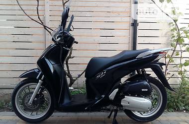 Максі-скутер Honda SH 50 2013 в Івано-Франківську