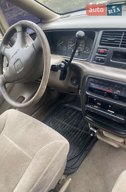 Мінівен Honda Shuttle 1999 в 