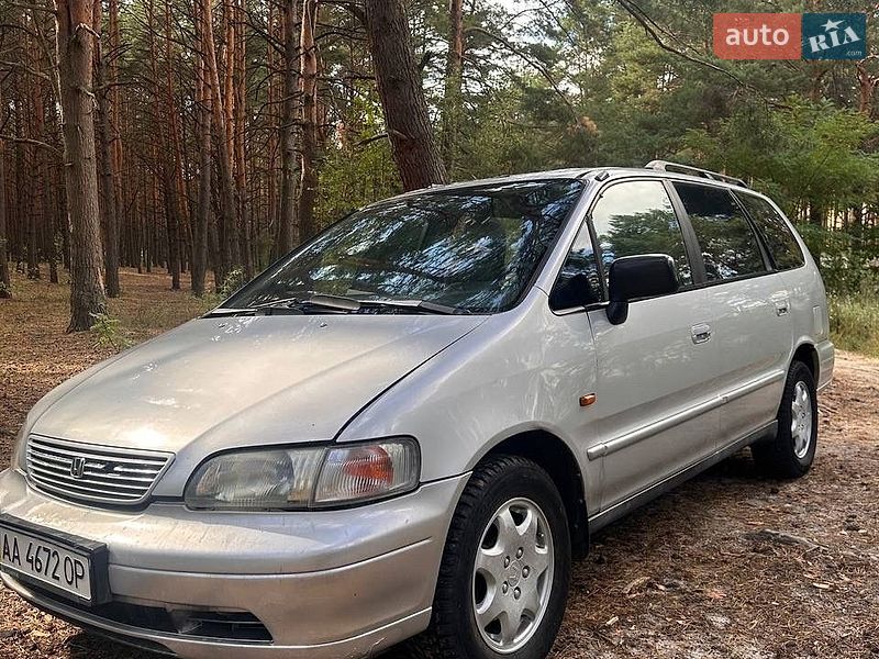 Минивэн Honda Shuttle 1997 в Вараше