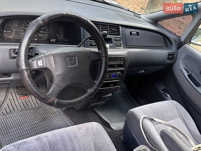 Минивэн Honda Shuttle 1997 в Вараше