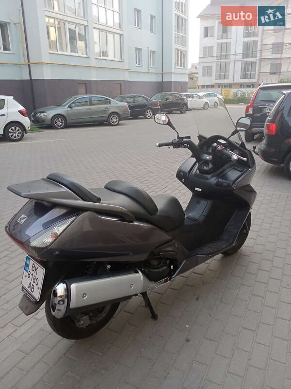 Макси-скутер Honda Silver Wing 400 2008 в Ровно