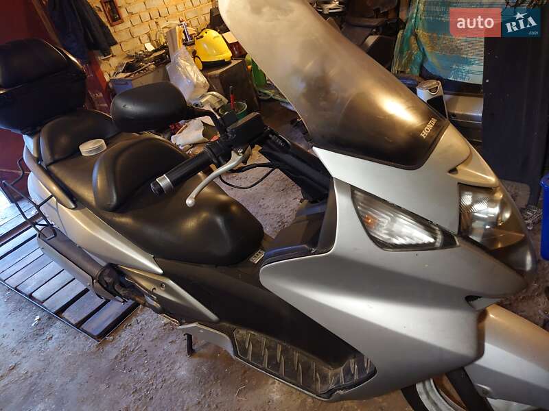 Скутер Honda Silver Wing 400 2002 в Запоріжжі