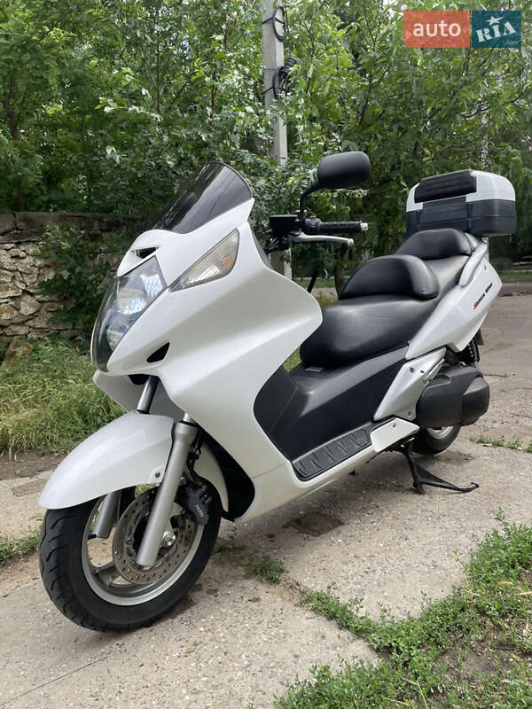 Макси-скутер Honda Silver Wing 400 2003 в 