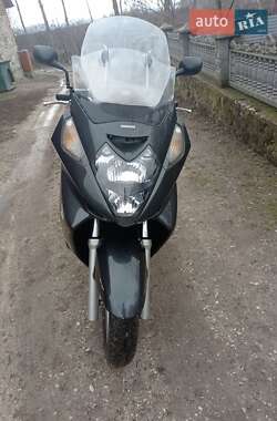 Максі-скутер Honda Silver Wing 600 2001 в Тернополі