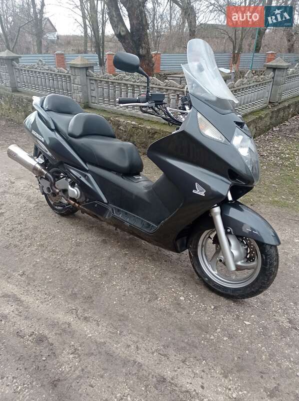 Макси-скутер Honda Silver Wing 600 2001 в Тернополе