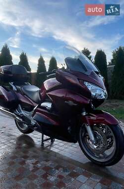 Мотоцикл Круизер Honda ST 1300 Pan European 2004 в 