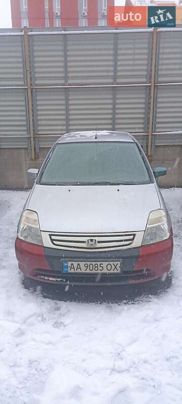 Универсал Honda Stream 2001 в Киеве