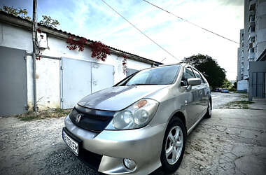 Минивэн Honda Stream 2004 в 