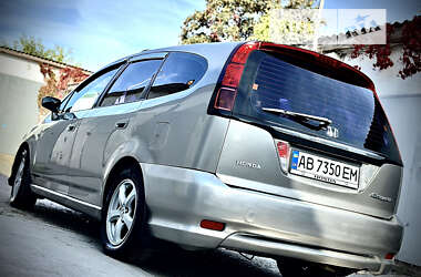 Минивэн Honda Stream 2004 в 