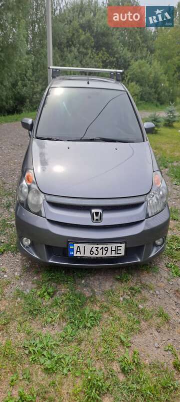 Honda Stream 2004