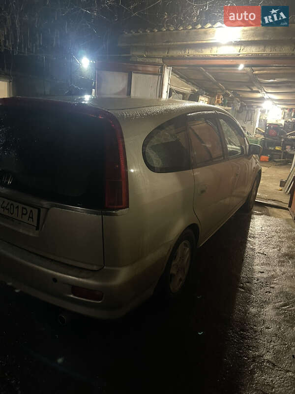 Минивэн Honda Stream 2003 в Березовке фото 3 Минивэн Honda Stream 2003 в Березовке