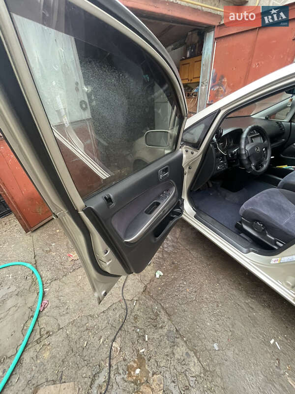 Минивэн Honda Stream 2003 в Березовке фото 11 Минивэн Honda Stream 2003 в Березовке