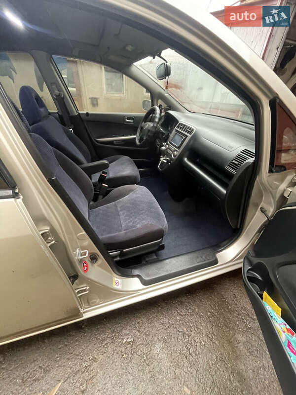 Минивэн Honda Stream 2003 в Березовке фото 15 Минивэн Honda Stream 2003 в Березовке