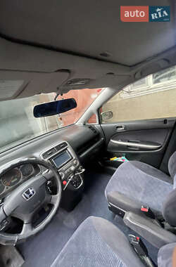 Минивэн Honda Stream 2003 в 