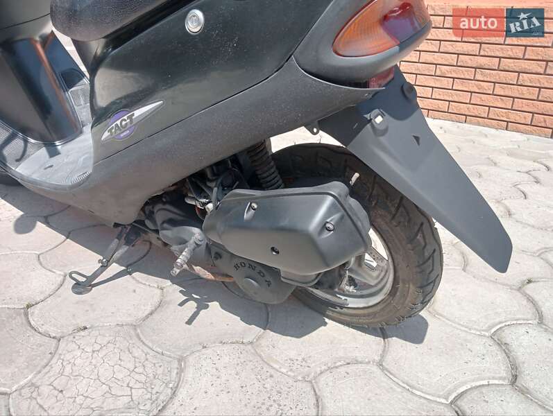 Вантажні моторолери, мотоцикли, скутери, мопеди Honda Tact AF-30 1998 в Краматорську