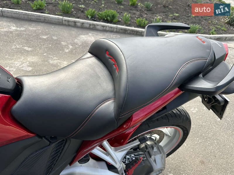 Мотоцикл Спорт-туризм Honda VFR 1200F 2010 в Бобринце