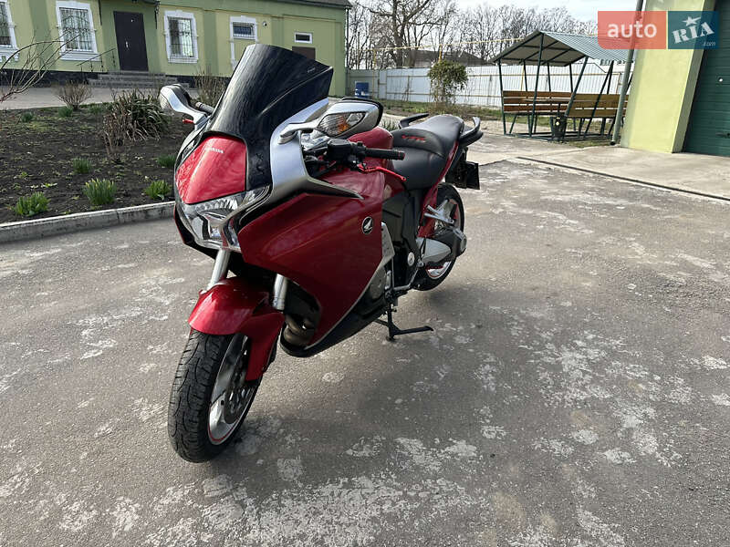 Мотоцикл Спорт-туризм Honda VFR 1200F 2010 в Бобринце