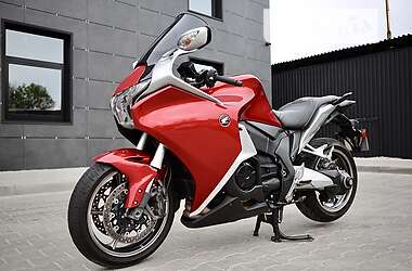 Мотоцикл Спорт-туризм Honda VFR 1200F 2010 в Киеве