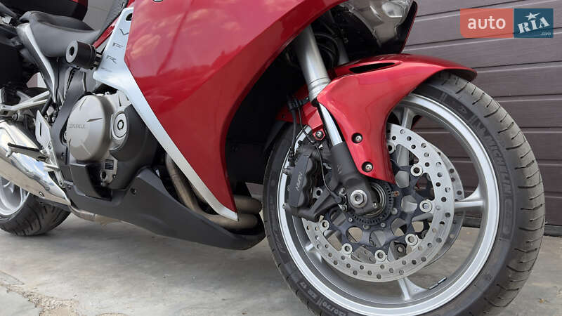 Мотоцикл Спорт-туризм Honda VFR 1200F 2011 в Одесі