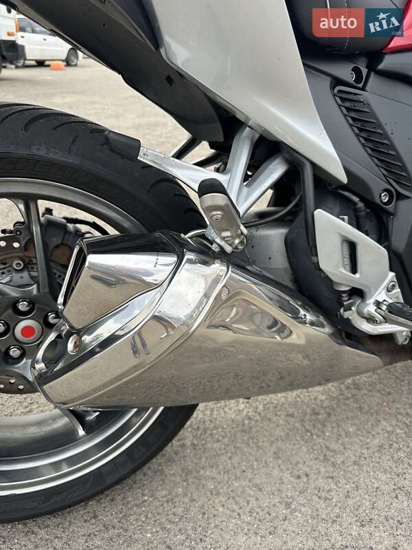 Мотоцикл Спорт-туризм Honda VFR 1200F 2010 в Кривом Роге