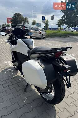 Мотоцикл Спорт-туризм Honda VFR 1200F 2010 в 