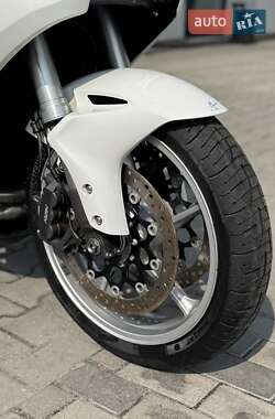 Мотоцикл Спорт-туризм Honda VFR 1200F 2010 в 