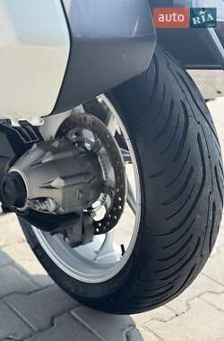 Мотоцикл Спорт-туризм Honda VFR 1200F 2010 в 