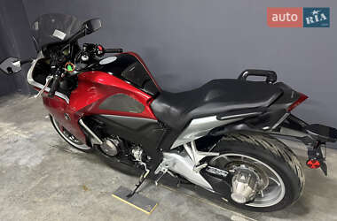 Мотоцикл Спорт-туризм Honda VFR 1200F 2010 в 