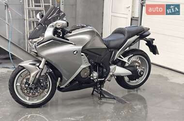 Мотоцикл Спорт-туризм Honda VFR 1200F 2010 в Киеве