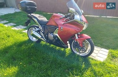 Мотоцикл Спорт-туризм Honda VFR 1200F 2010 в Сумах