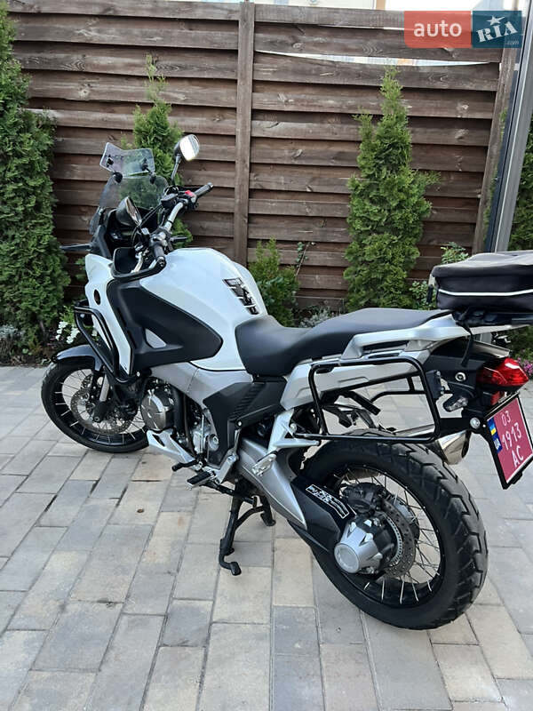 Мотоцикл Многоцелевой (All-round) Honda VFR 1200X Crosstourer 2012 в 