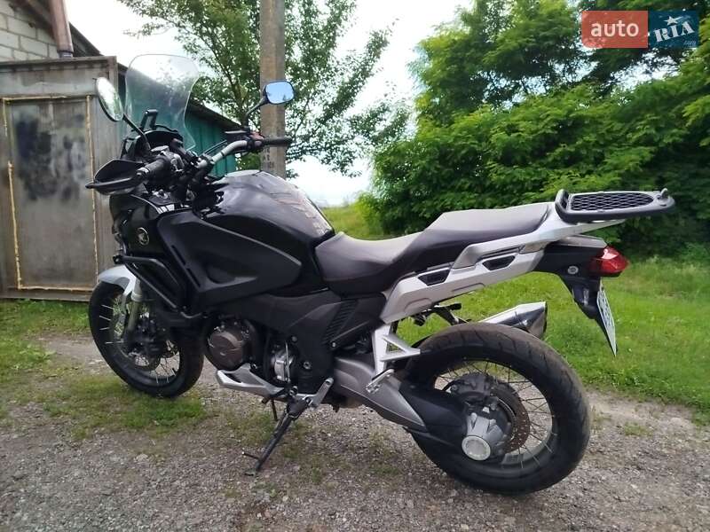 Мотоцикл Многоцелевой (All-round) Honda VFR 1200X Crosstourer 2012 в Глухове