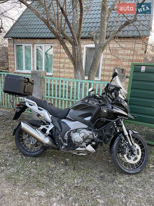 Мотоцикл Многоцелевой (All-round) Honda VFR 1200XD 2012 в Киеве