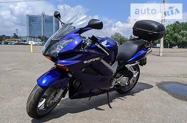 Мотоцикл Спорт-туризм Honda VFR 800 2004 в Киеве