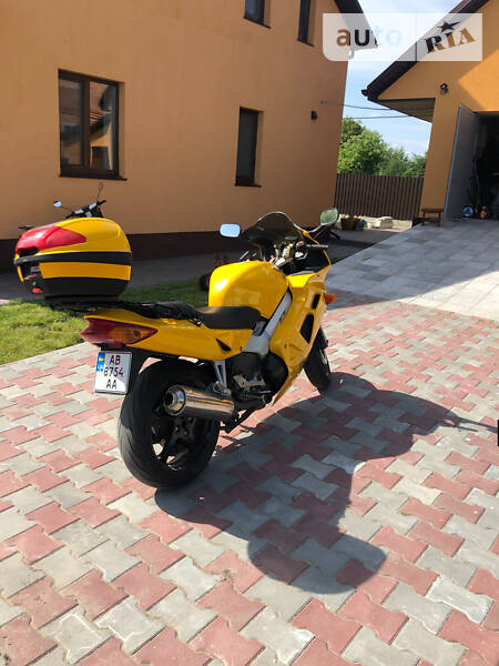 Мотоцикл Спорт-туризм Honda VFR 800 1999 в Виннице