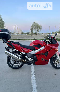 Мотоцикл Спорт-туризм Honda VFR 800 2001 в Коростене