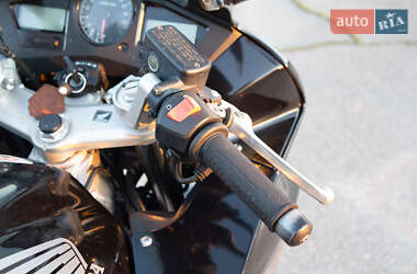 Мотоцикл Спорт-туризм Honda VFR 800 2003 в  фото 7 Мотоцикл Спорт-туризм Honda VFR 800 2003 в