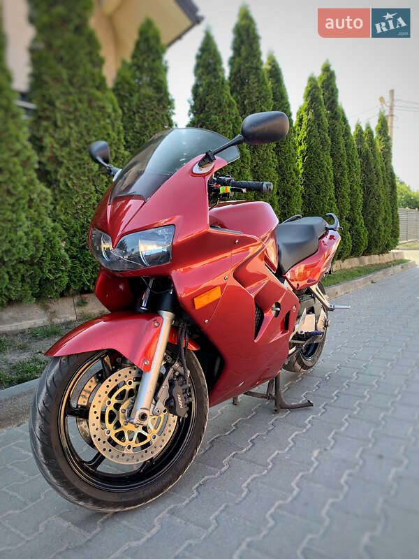 Мотоцикл Спорт-туризм Honda VFR 800F Interceptor 1999 в Львові