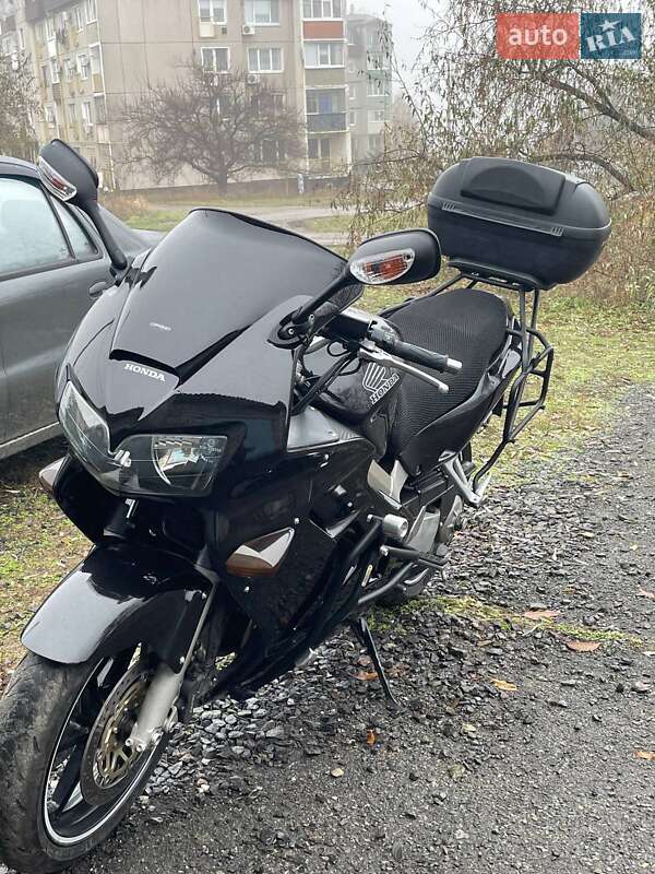 Мотоцикл Спорт-туризм Honda VFR 800F Interceptor 1998 в Кривому Розі
